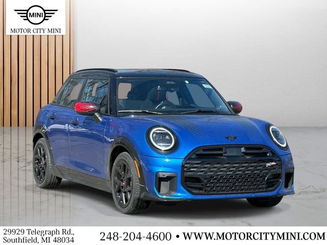 2026 MINI Hardtop Cooper S's photo