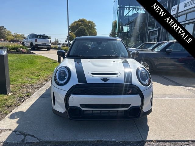 2024 Mini Cooper Hardtop S photo 2