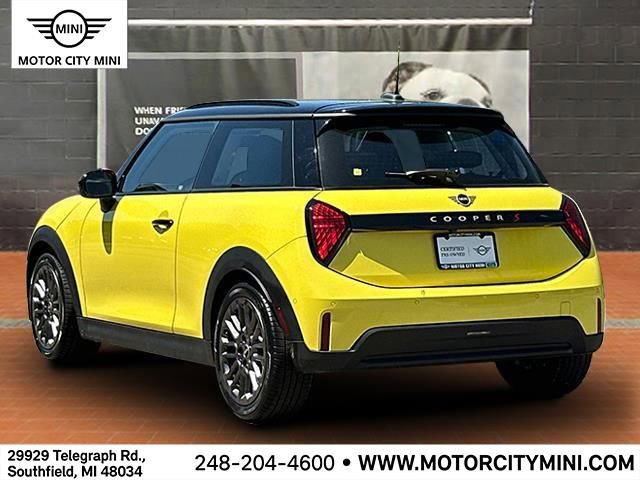 2025 Mini Cooper Signature photo 3