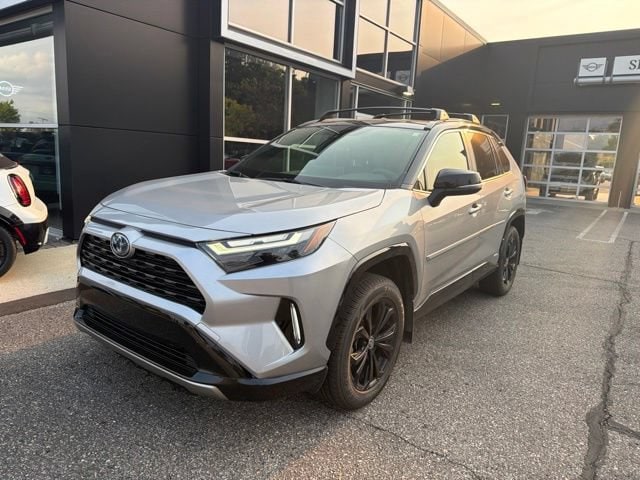 2022 Toyota RAV4 Hybrid XSE AWD photo
