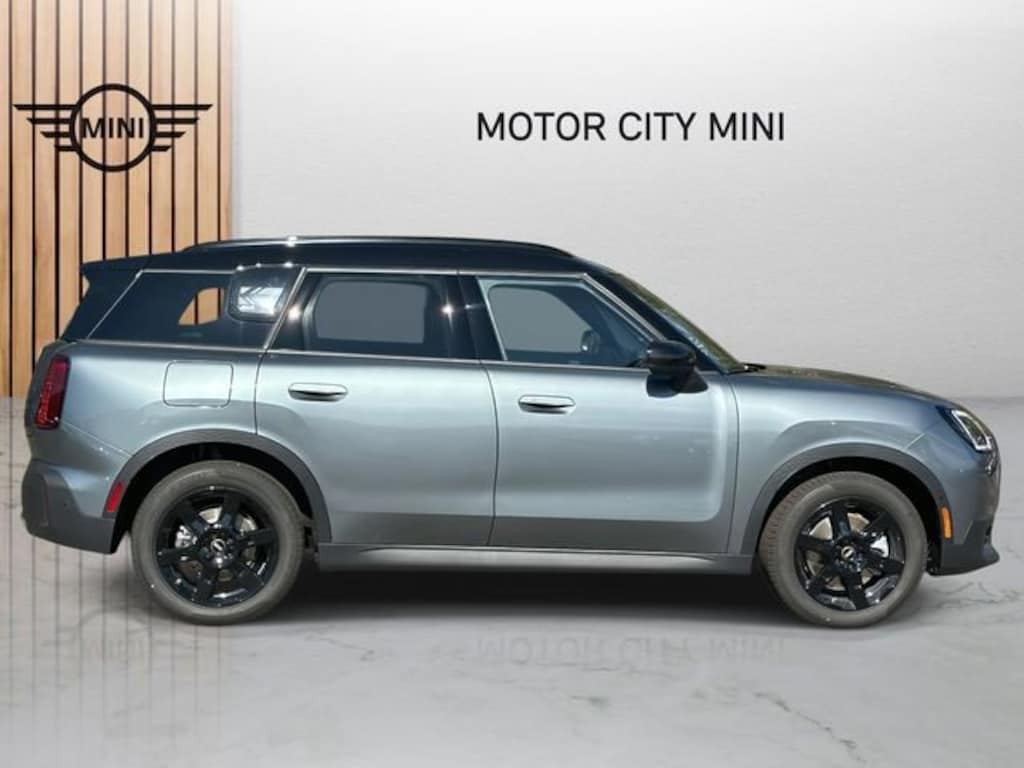 New 2026 MINI Countryman Signature Plus SUV