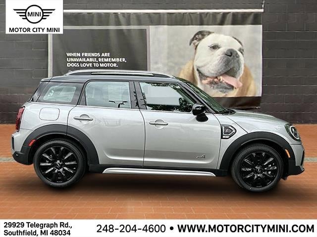 Used 2024 MINI Countryman S with VIN WMZ83BR05R3R89384 for sale in Southfield, MI