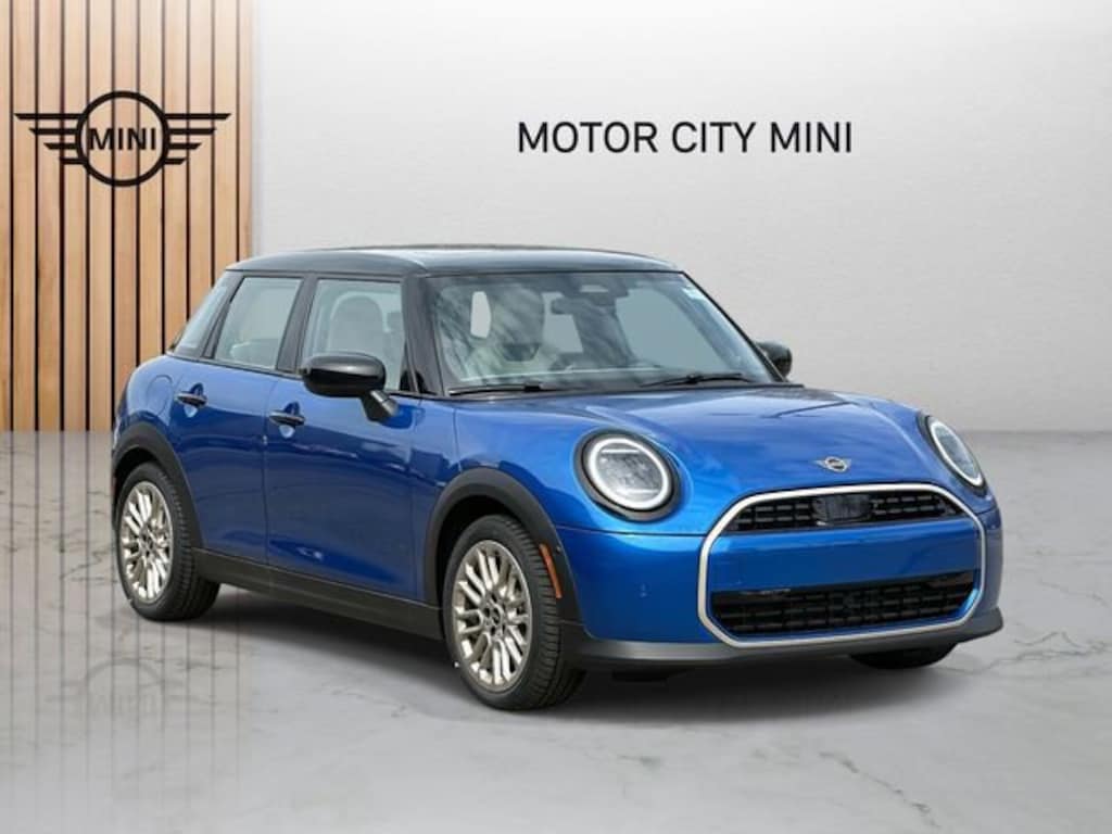 New 2025 MINI Hardtop 4 Door Signature Plus Hatchback