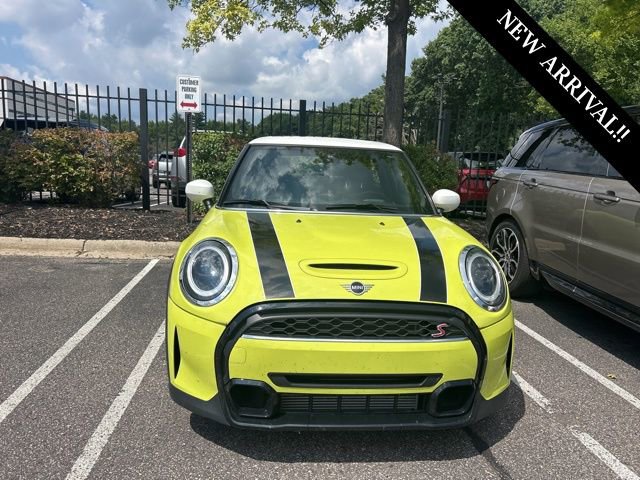 2023 Mini Cooper Hardtop S photo 2