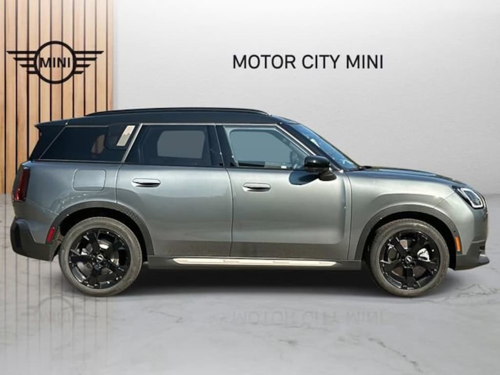 New 2026 MINI Countryman Iconic SUV