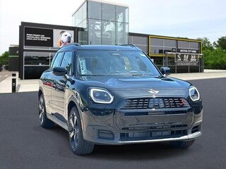 2025 MINI Countryman Signature Plus SUV