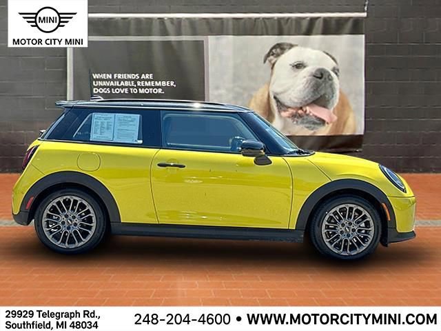 2025 Mini Cooper Signature photo 2