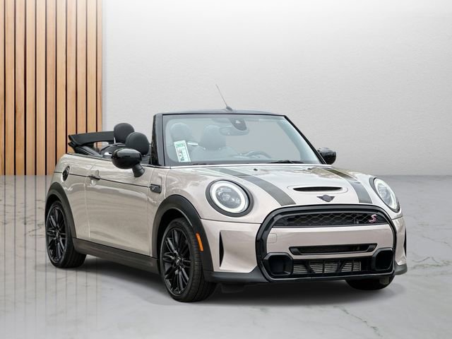 2024 MINI Convertible Cooper S's photo