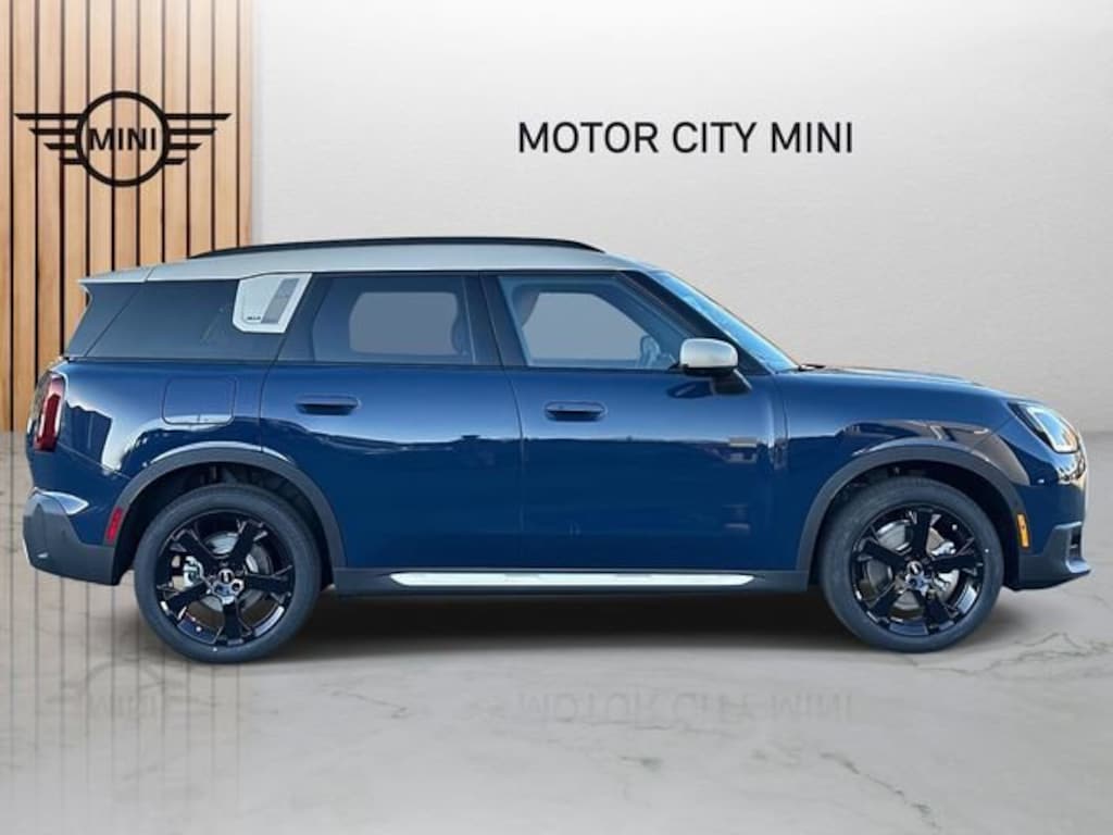 New 2026 MINI Countryman Iconic SUV