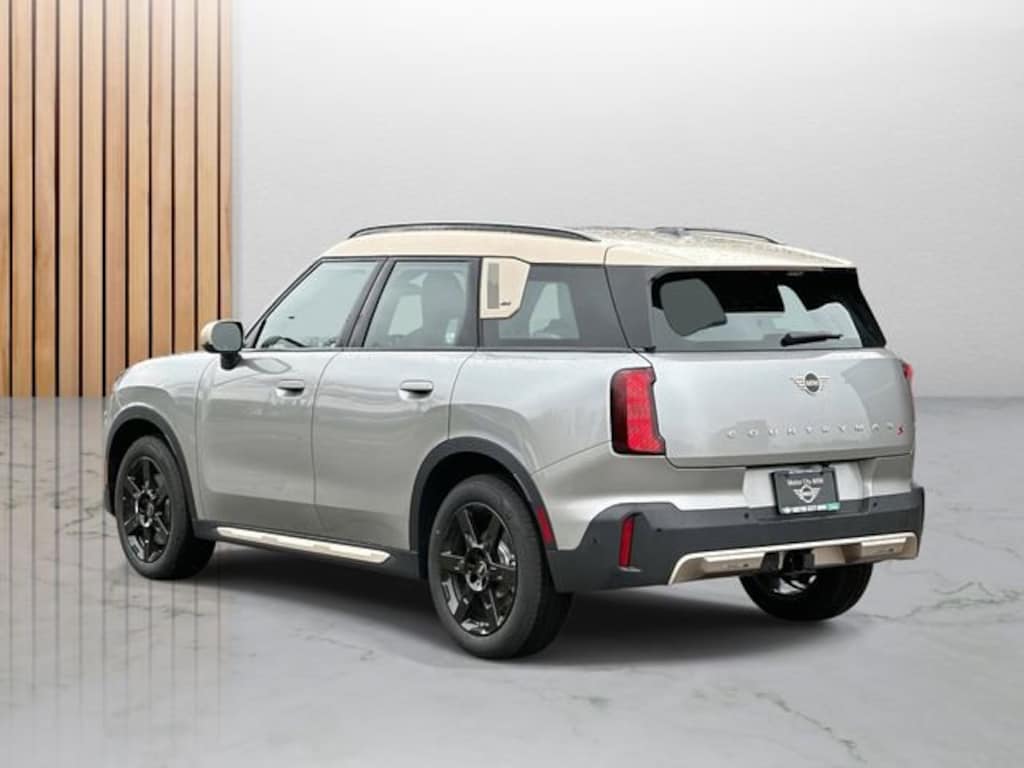 New 2026 MINI Countryman Signature Plus SUV