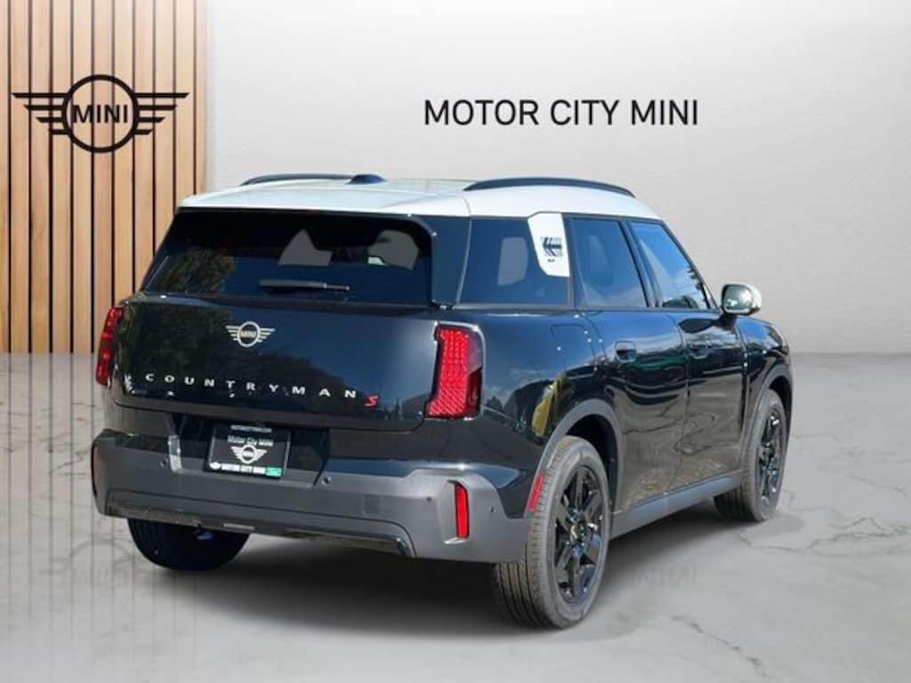 New 2026 MINI Countryman Iconic SUV