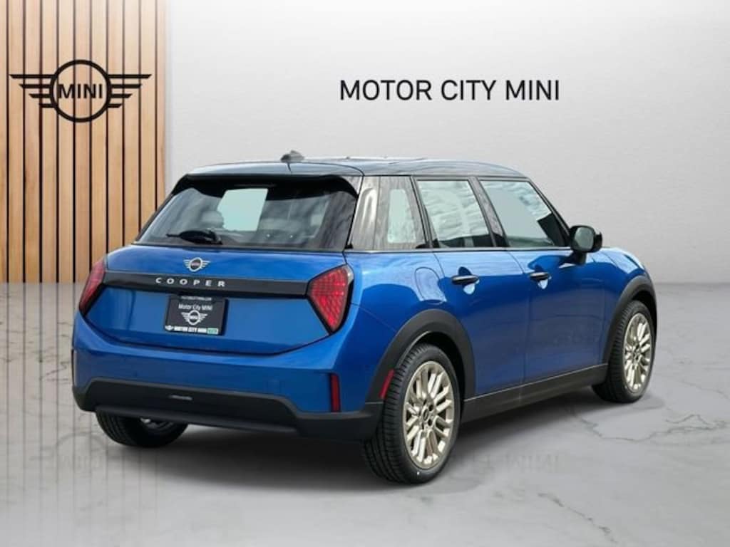 New 2025 MINI Hardtop 4 Door Signature Plus Hatchback