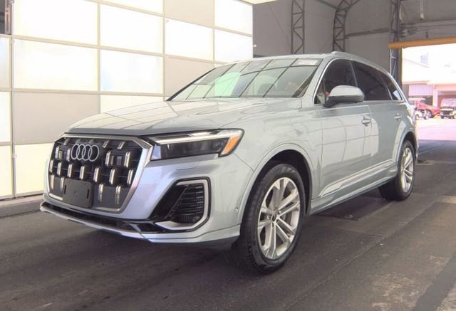 2025 Audi Q7 55 Premium Plus quattro Tiptronic's photo