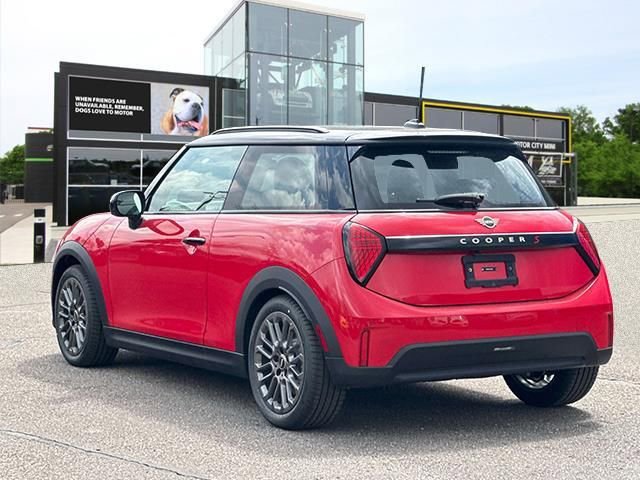 2025 Mini Cooper S Hardtop 2 Door Iconic photo 4