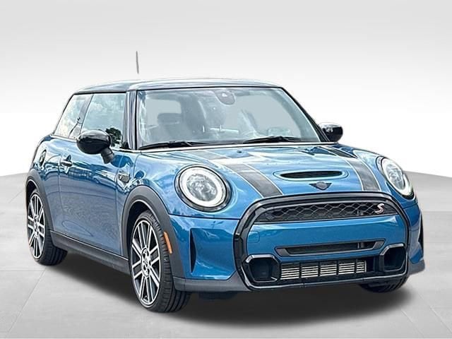 2022 MINI Hardtop 2 Door S's photo