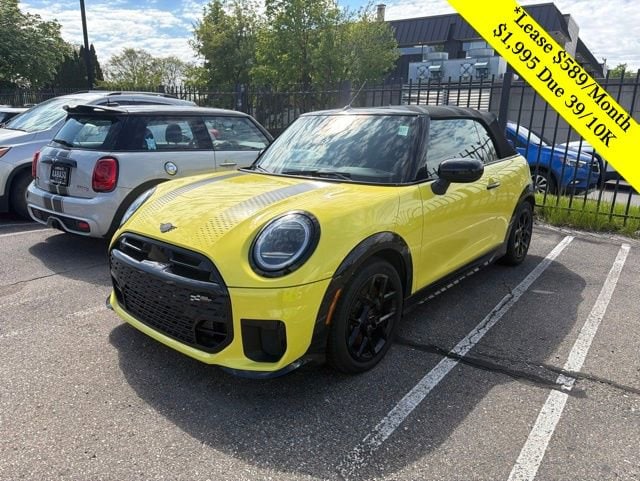 2026 MINI Convertible Cooper S's photo