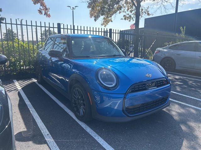2025 Mini Cooper Signature photo 3