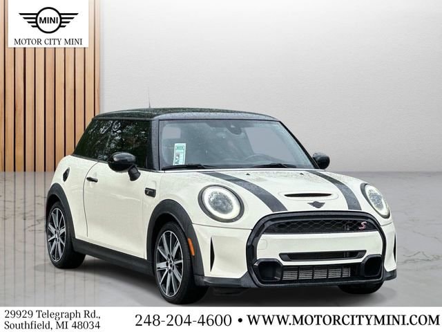 2022 MINI Hardtop Cooper S's photo