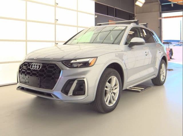 2023 Audi Q5 45 Premium's photo