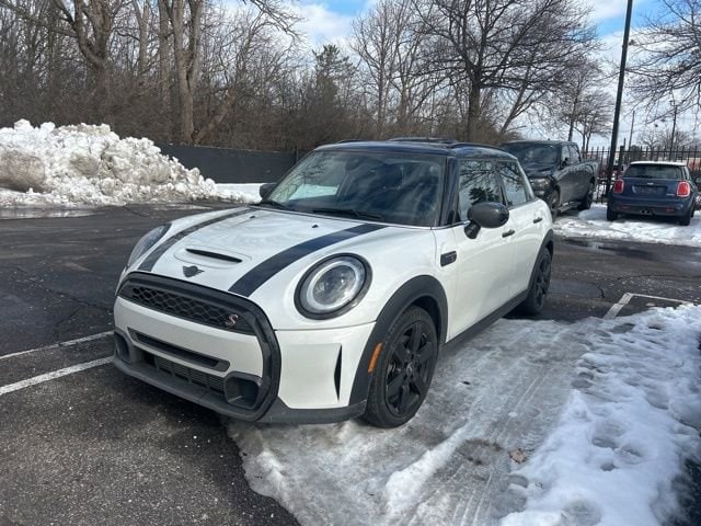 2023 MINI Hardtop 4 Door S's photo