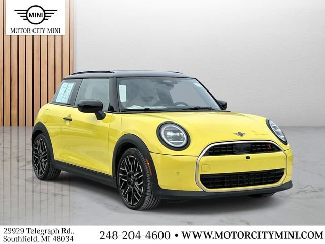 2025 MINI Hardtop 2 Door S's photo