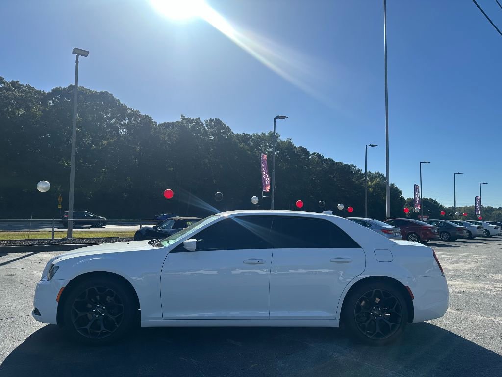 2017 Chrysler 300 Limited photo 4