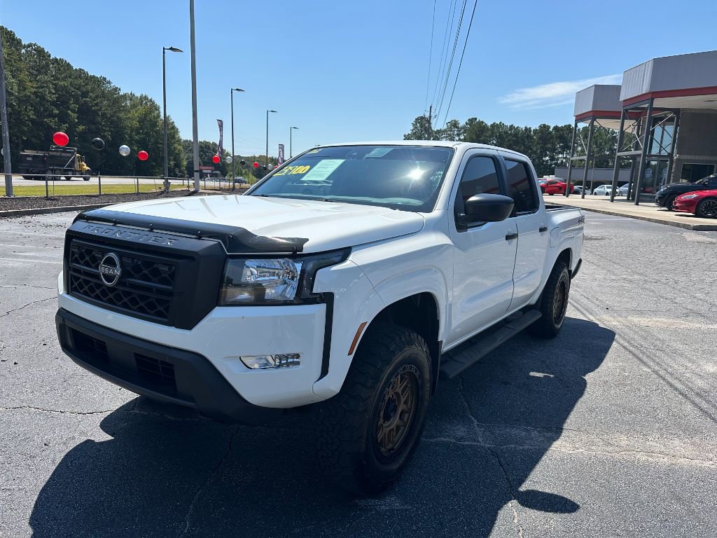 2022 Nissan Frontier S's photo