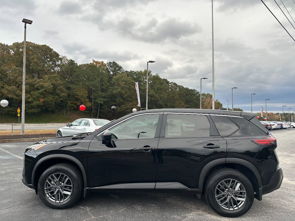 2021 Nissan Rogue S photo 2