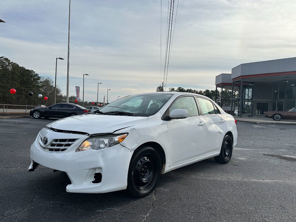 2013 Toyota Corolla LE's photo