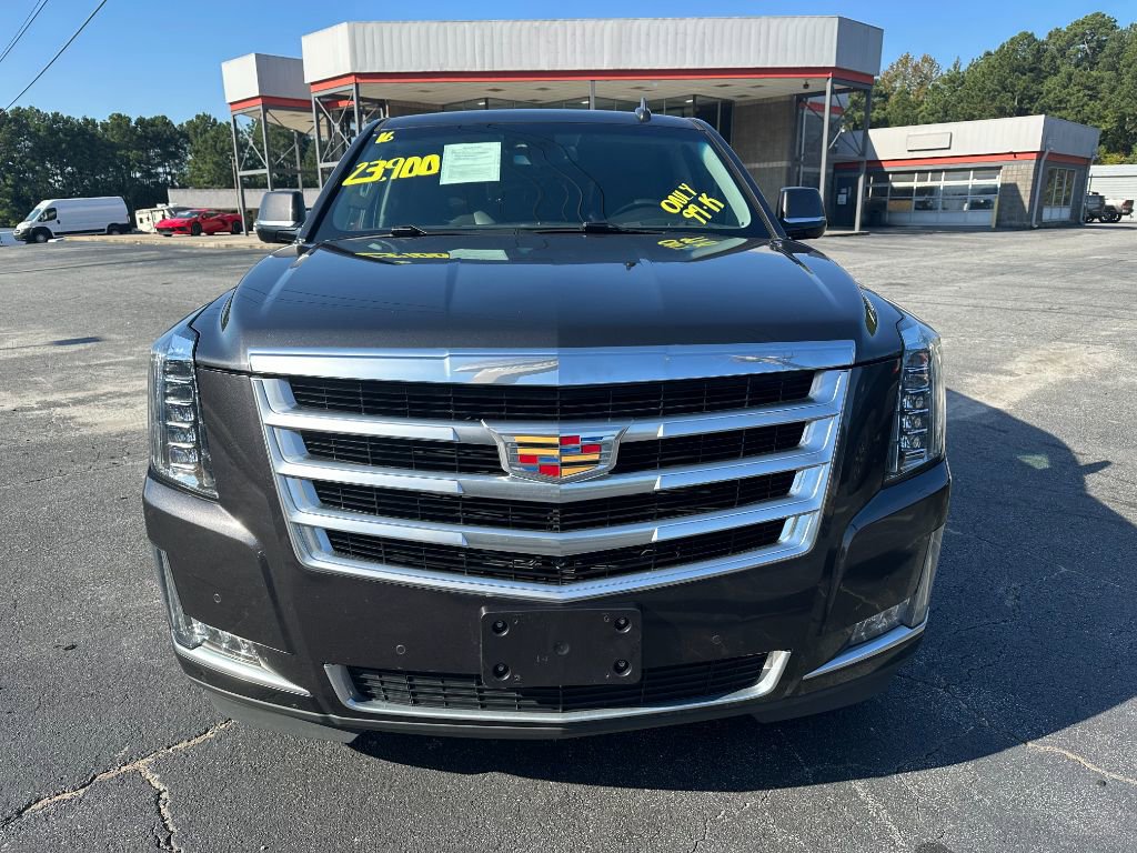 2016 Cadillac Escalade Luxury photo 2