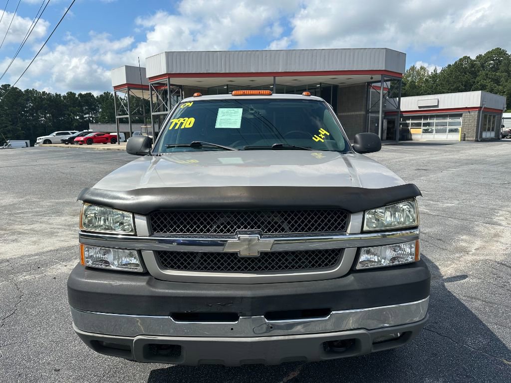 2004 Chevrolet Silverado 2500HD LT photo 2