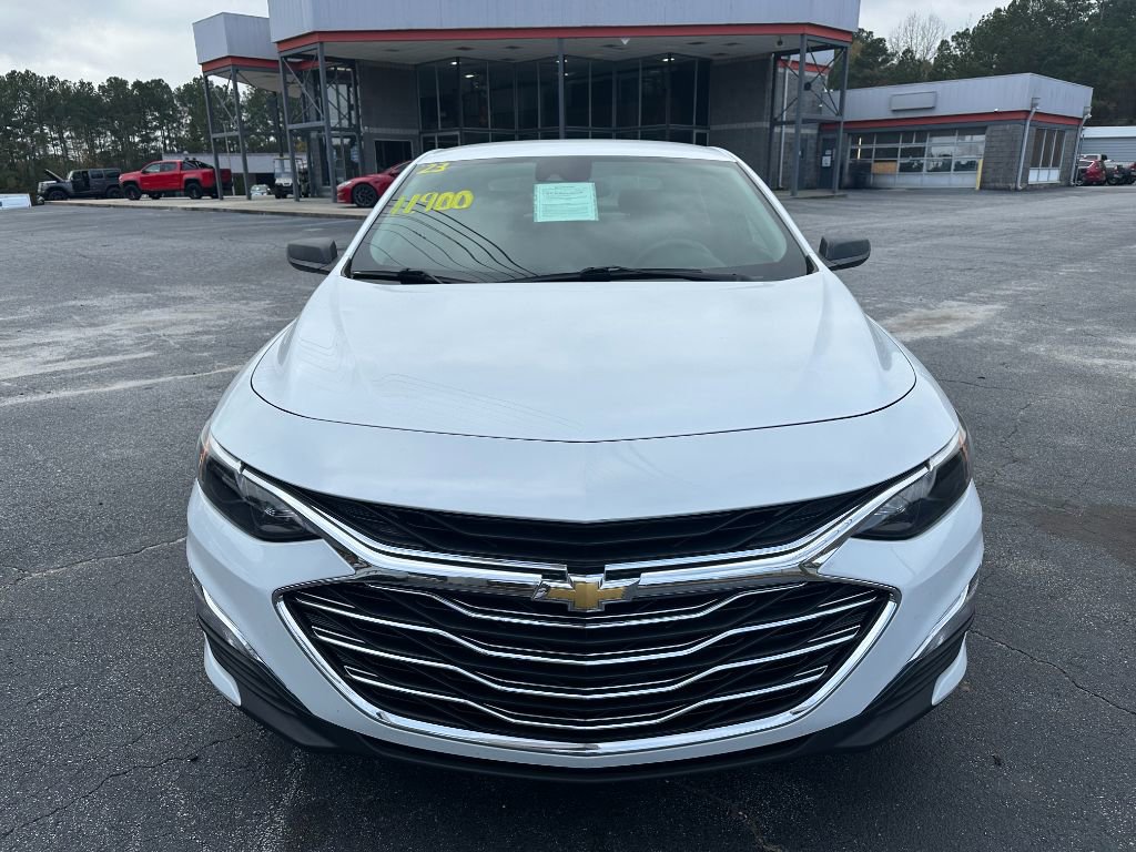2023 Chevrolet Malibu LS photo 2