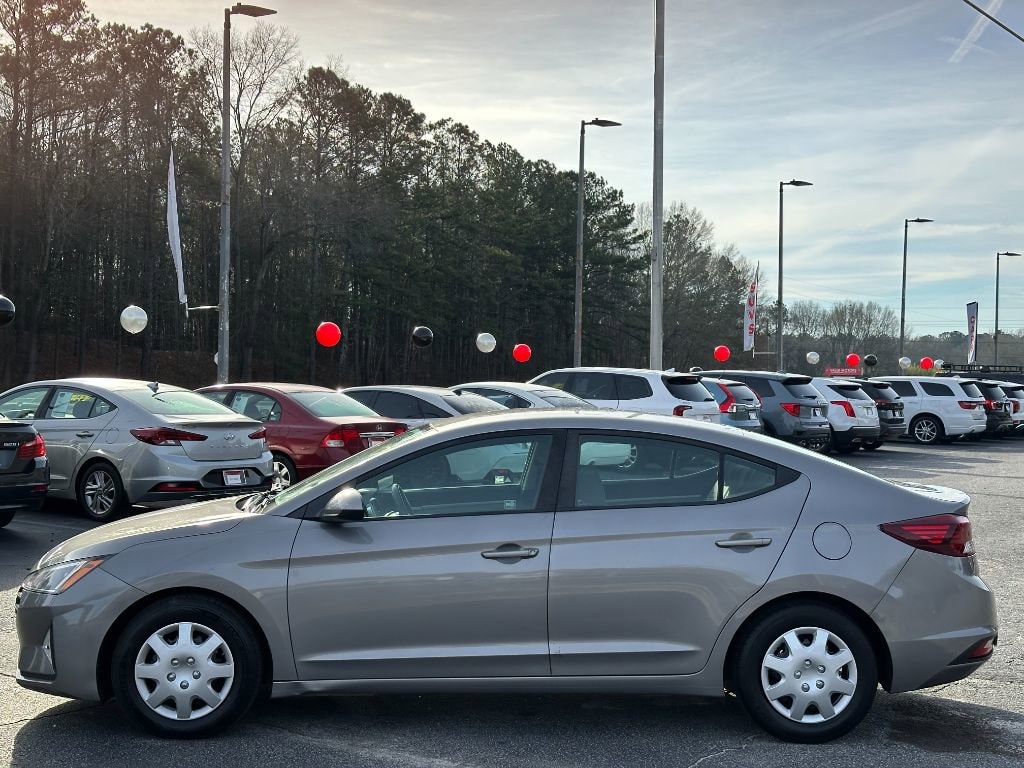 Used 2020 Hyundai Elantra SE Sedan