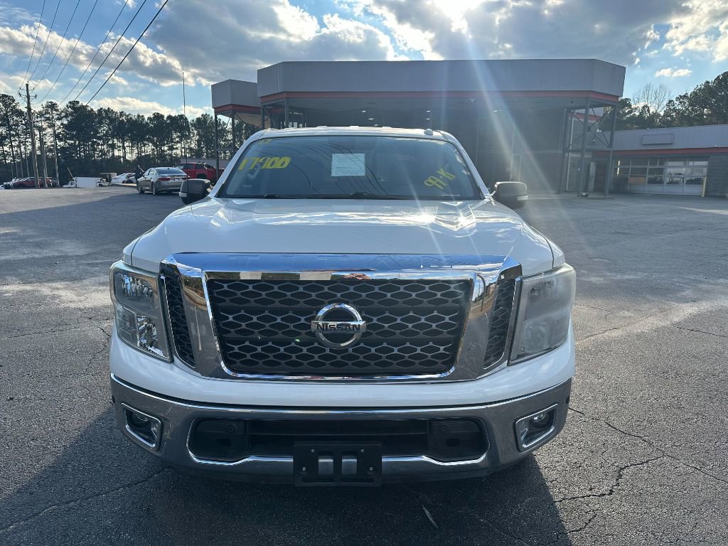 2017 Nissan Titan SV photo 2