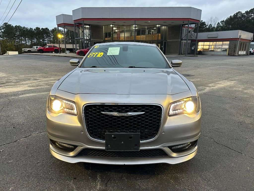 2018 Chrysler 300 S photo 2