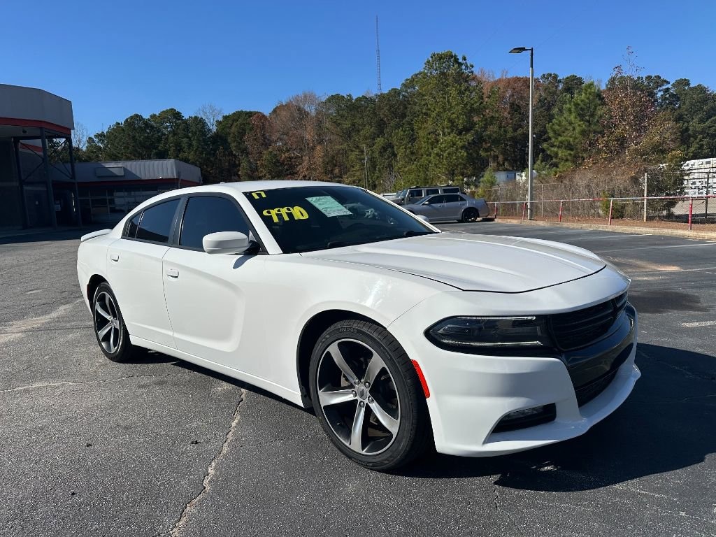 Used 2017 Dodge Charger SXT Sedan