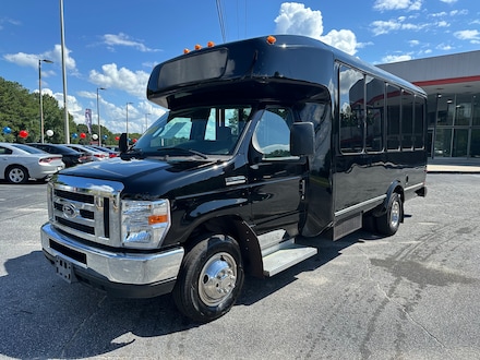 2016 Ford E-Series E-450 Cutaway