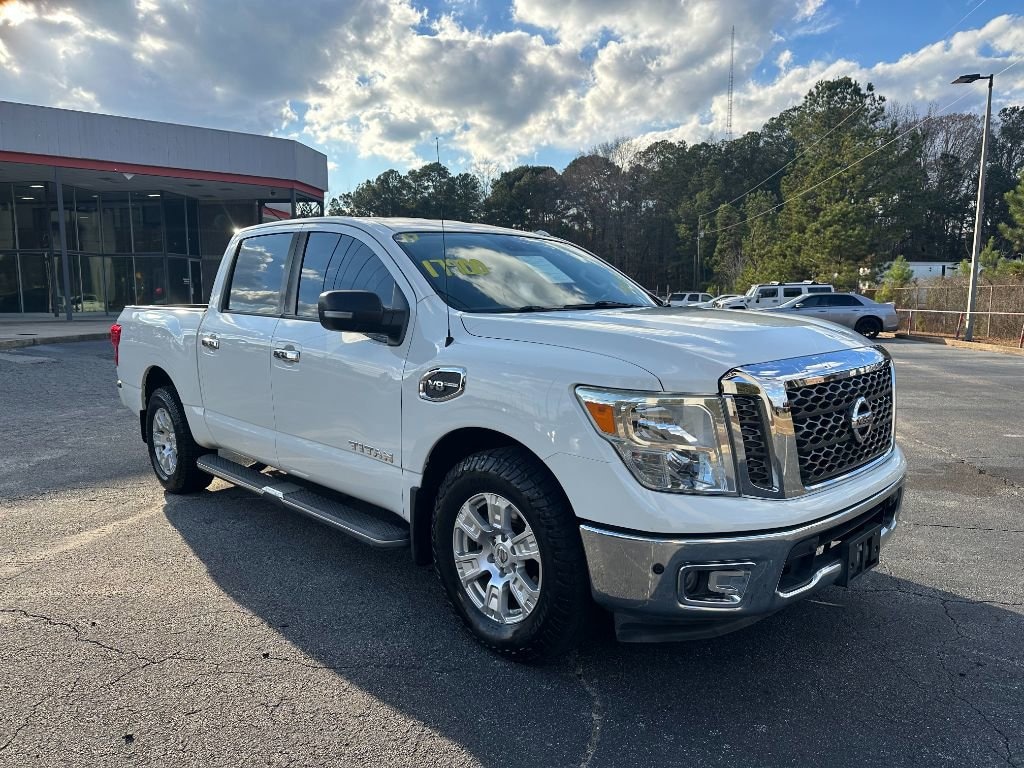 Used 2017 Nissan Titan SV Truck Crew Cab