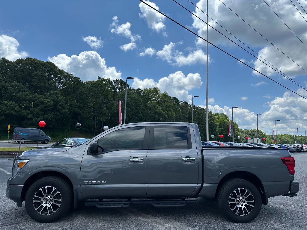 2021 Nissan Titan SV photo 4