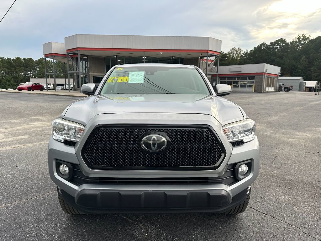 2019 Toyota Tacoma SR5 photo 2