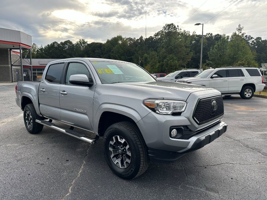 2019 Toyota Tacoma SR5 photo 3