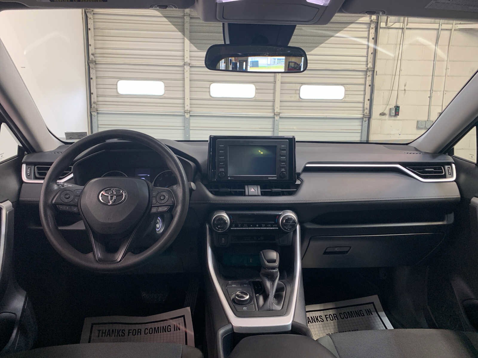 2022 Toyota RAV4 Hybrid LE photo 4