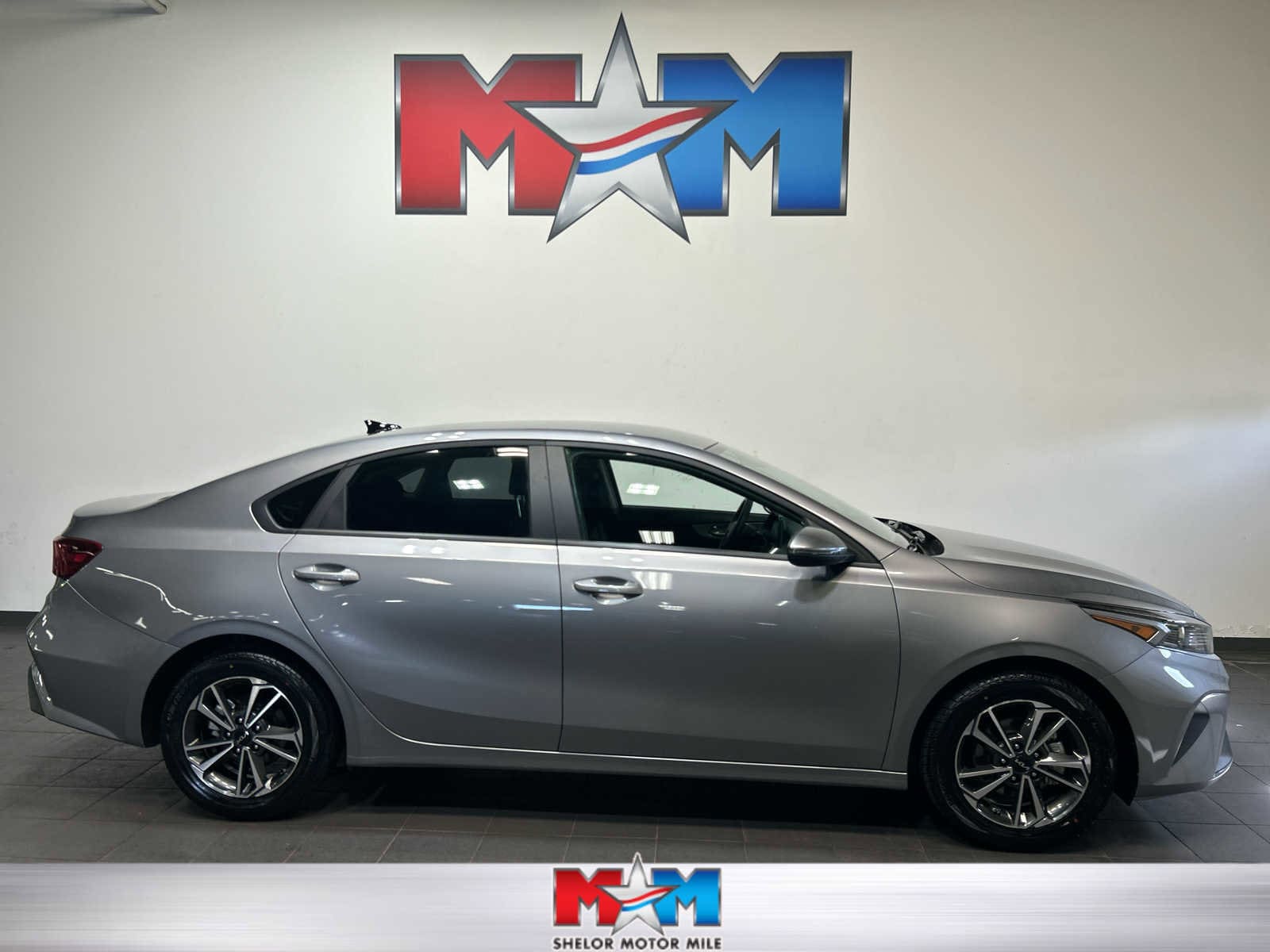 2024 Kia Forte LXS AT's photo