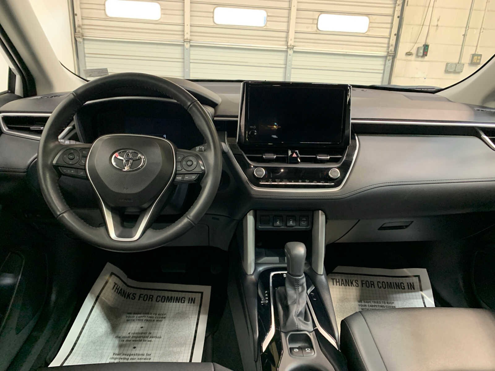 2024 Toyota Corolla Cross XLE photo 4