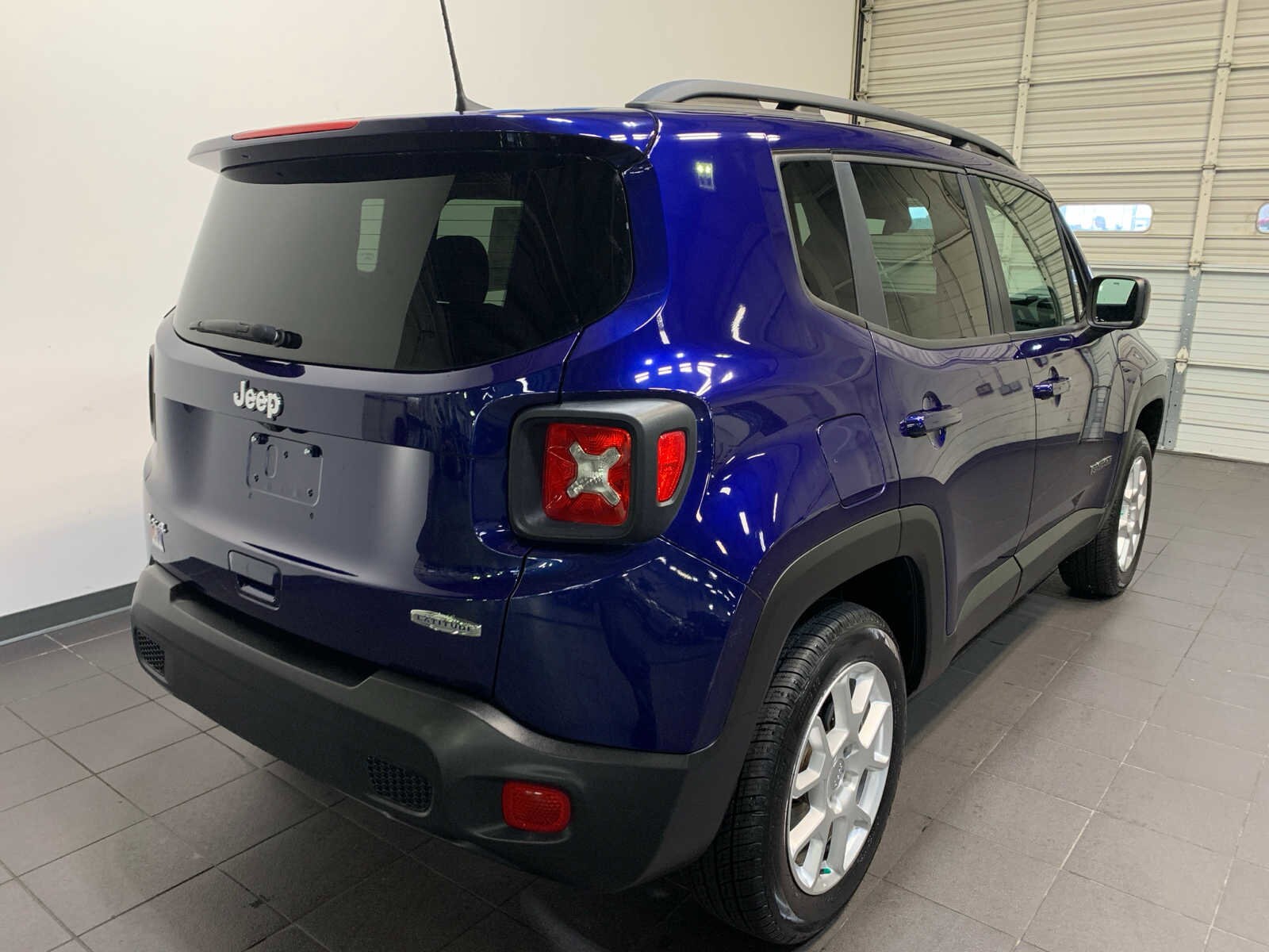 2019 Jeep Renegade Latitude photo 2