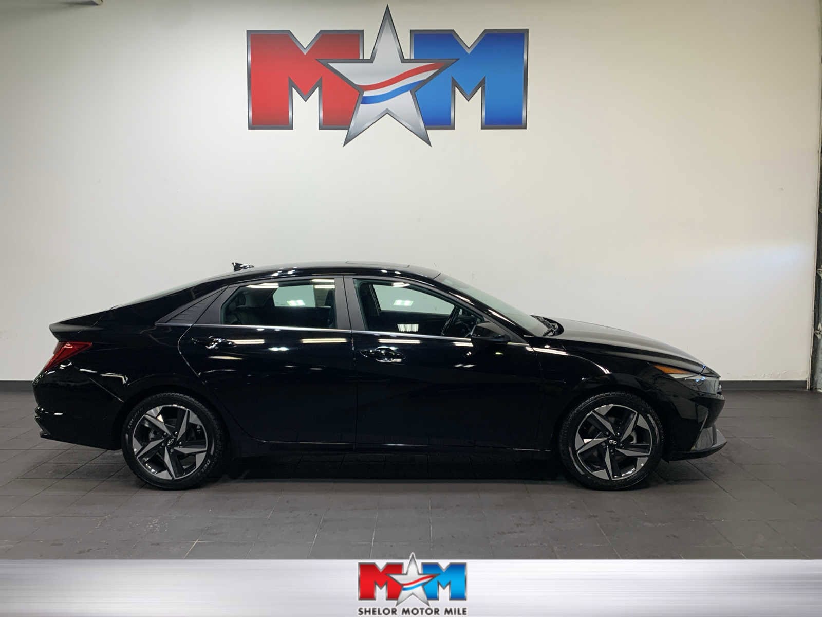 2023 Hyundai Elantra Limited's photo