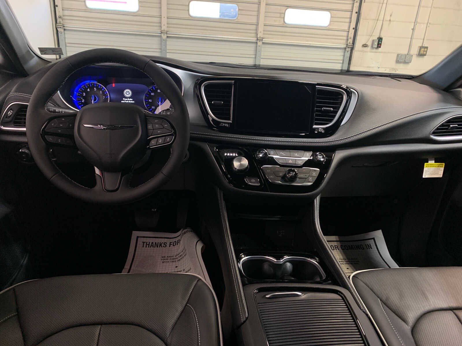 2026 Chrysler Pacifica Limited photo 3