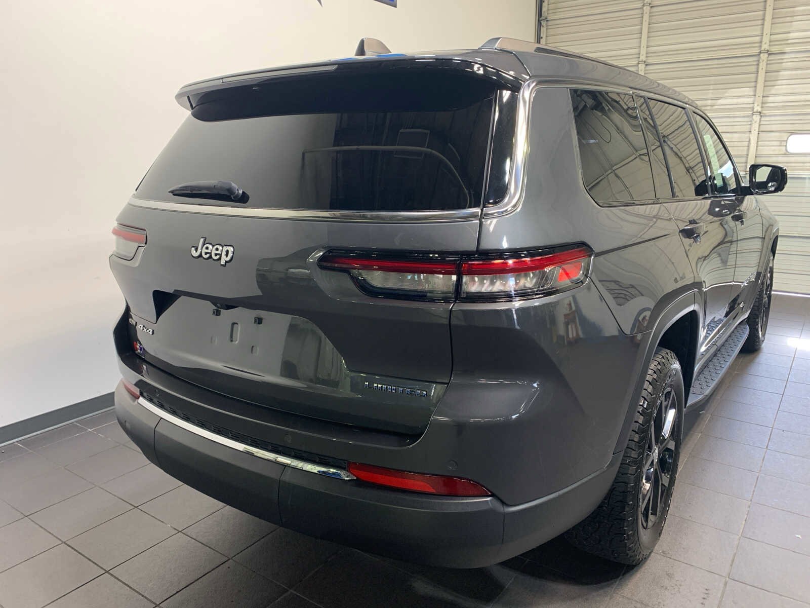 2021 Jeep Grand Cherokee Limited photo 3