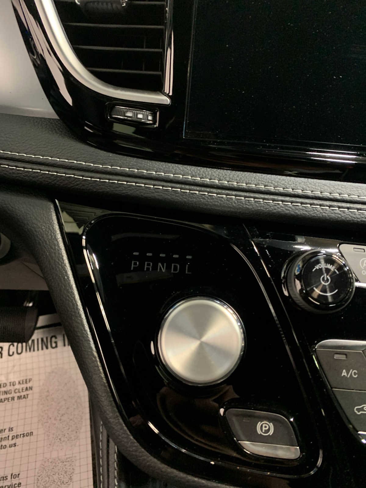 2026 Chrysler Pacifica Limited - Photo 7