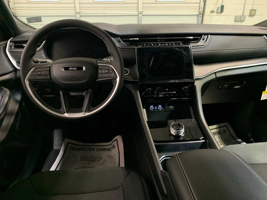 New 2025 Jeep Grand Cherokee L Laredo X Sport Utility